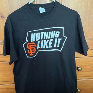 San Francisco Giants, Black Graphic T-Shirt with Orange and White Print-Men’s